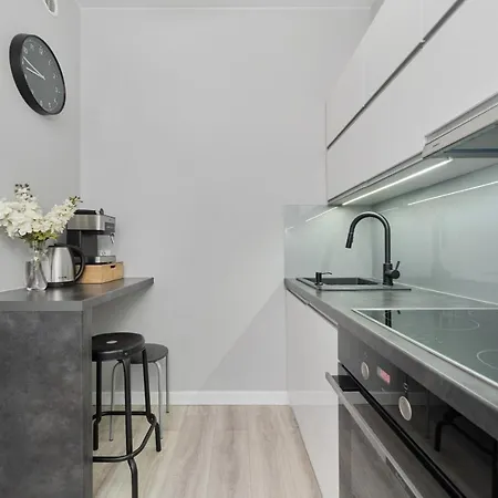 Odra Tower With Free Garage By Renters فروتسواف